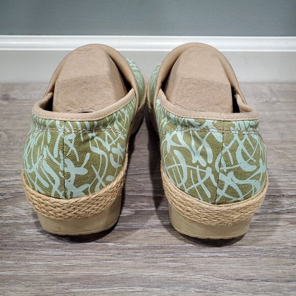 Dansko Women's Victoria Vegan Green Grass Canvas Classic Clogs Sz 41 US 10.5-11 - Picture 3 of 15